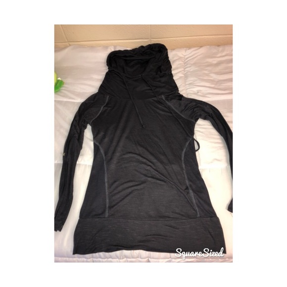 top with hood - Picture 1 of 1